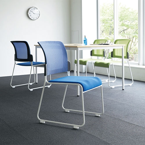 ■TOKIO スタッキングチェア メッシュ MCR-2 ブルー MCR2BL(1492035)[法人・事業所限定][直送元]